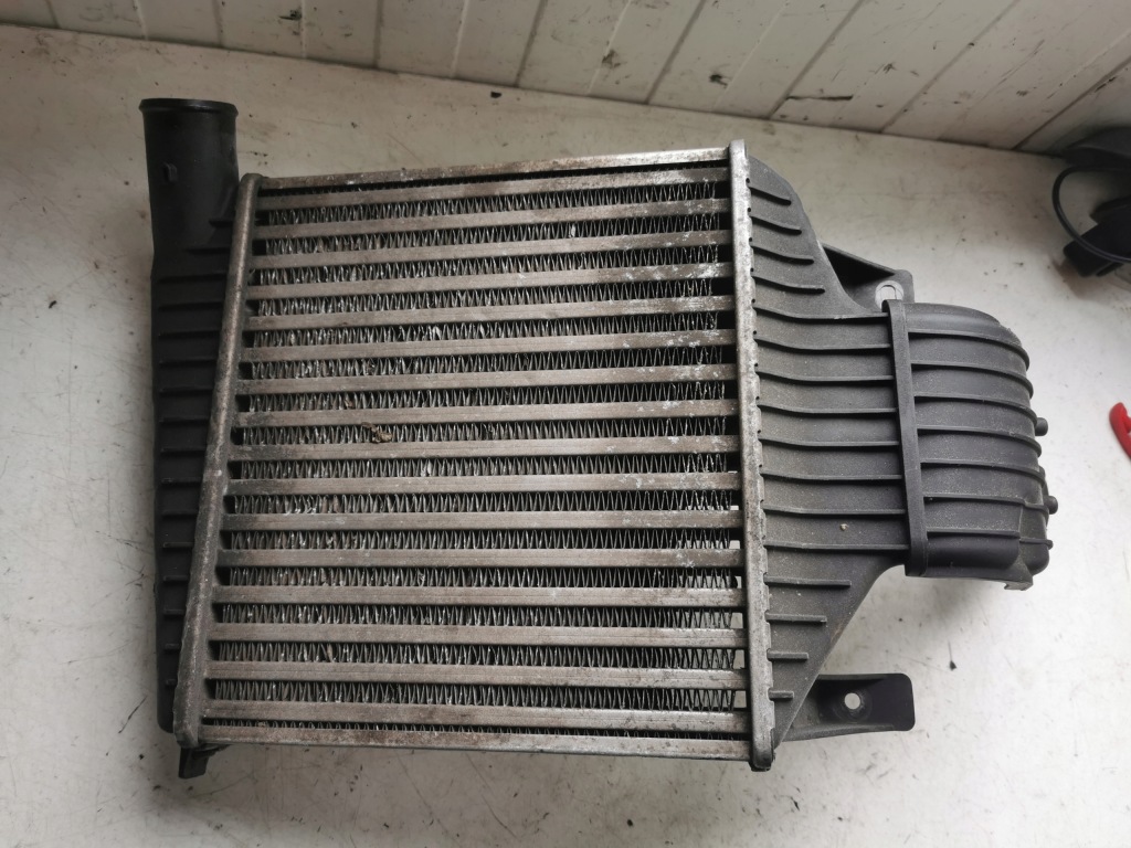 фото №1, Opel zafira b 2.0t 2.0 радіатор інтеркулер