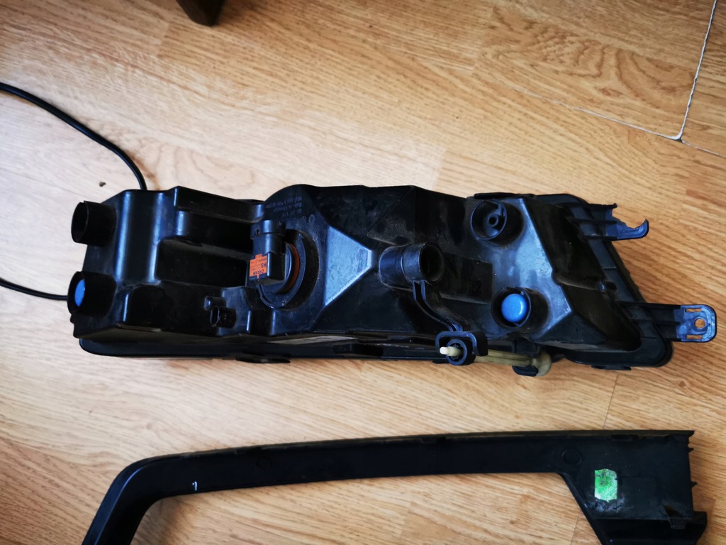 фото №6, Skoda rapid противотуманная фара led + рамка правая 12-17