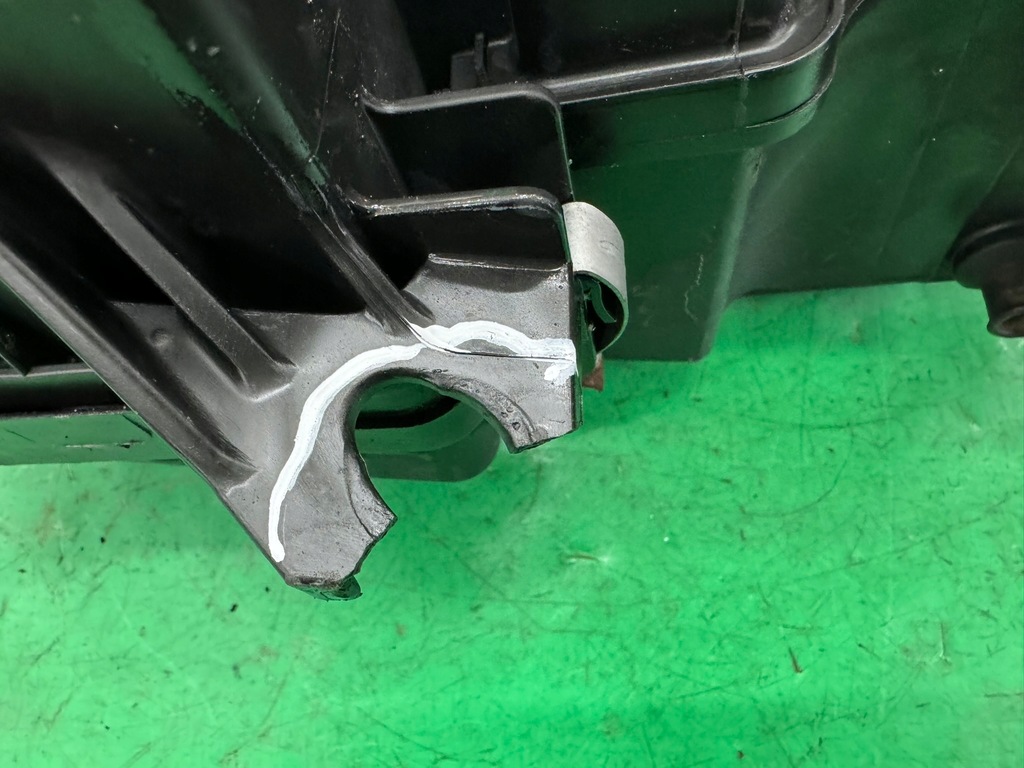 фото №9, Корпус фильтра воздуха резонатор honda city iv 4 lift 1.4 i-dsi 02-08