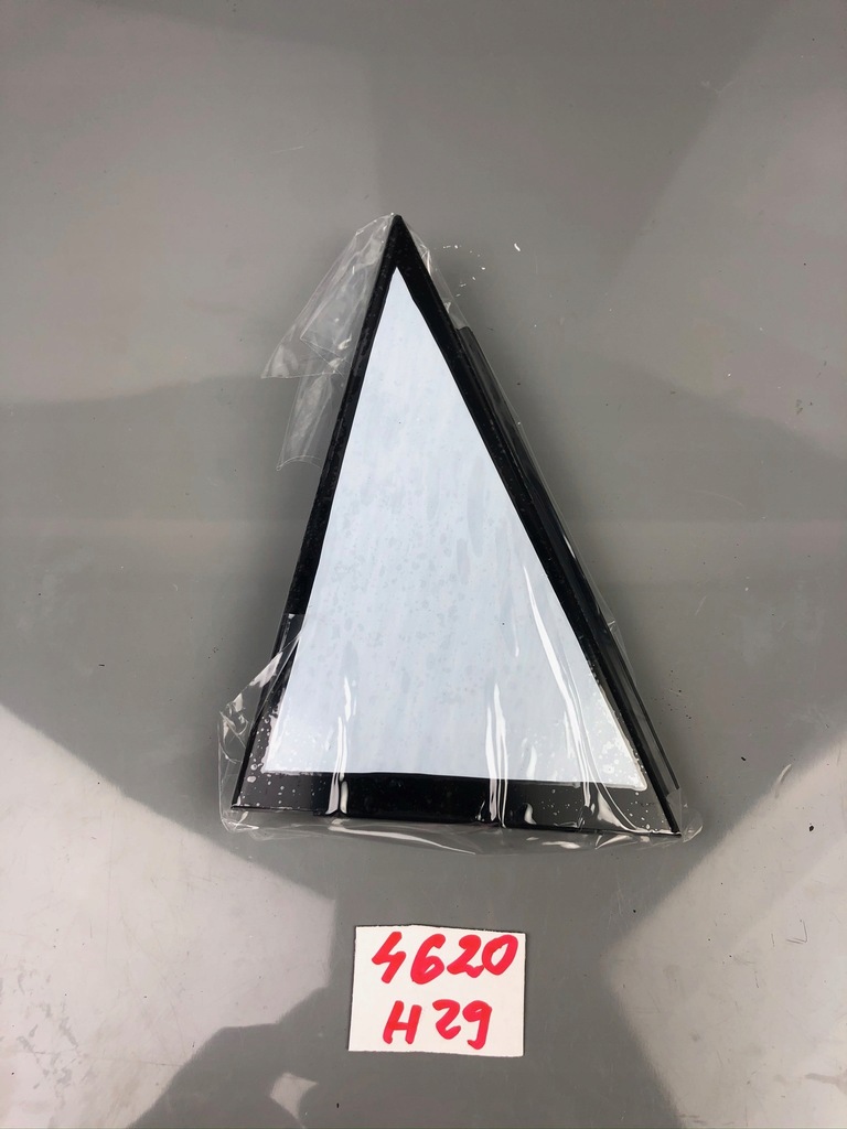 фото №1, Защита заглушка треугольник дверь левый задняя a6 c7 sedan