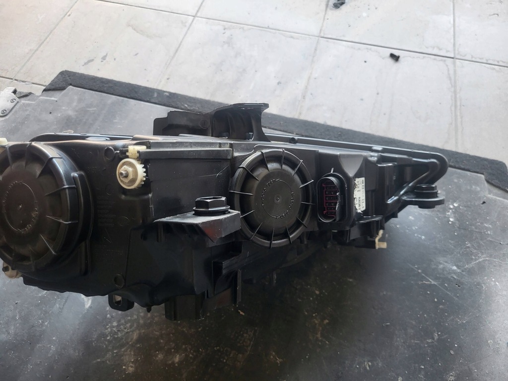 фото №7, Audi a3 s3 8v 13-16 лампа bi ксенон bi-xenon левая 8v0941005