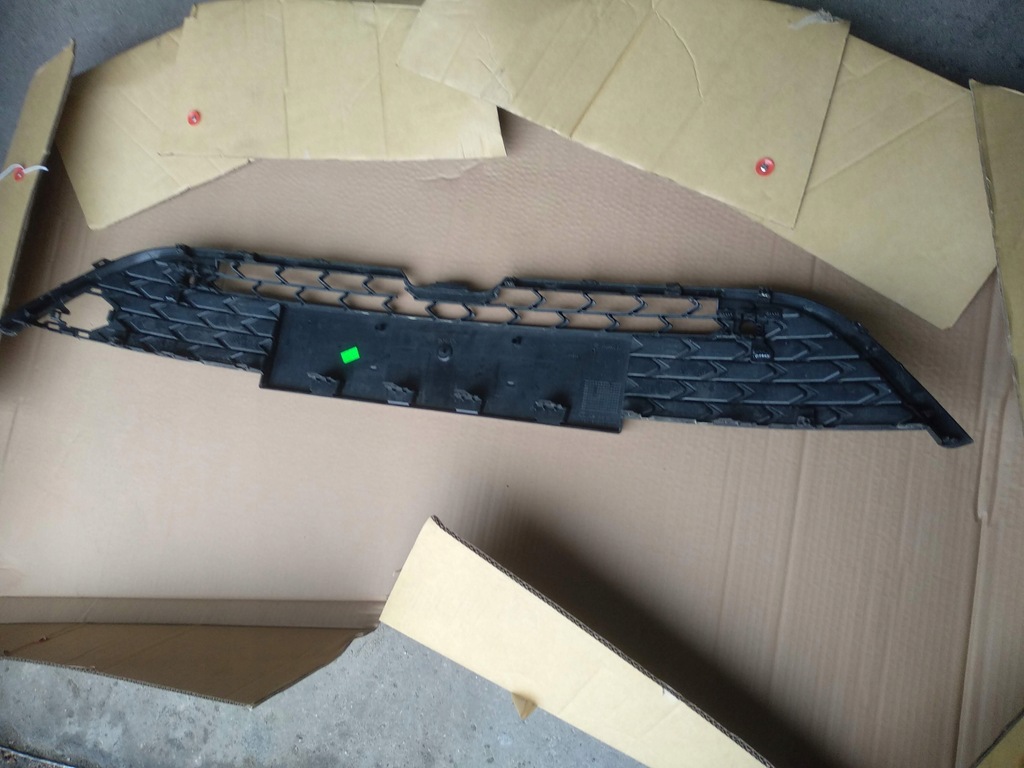 фото №7, Решётка бампера средняя toyota corolla e21 lift 53112-02e20