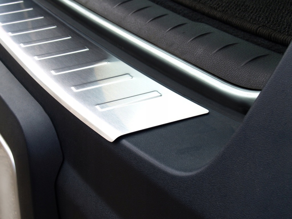 фото №3, Volvo xc70 накладка молдинг na бампер 2004-2007