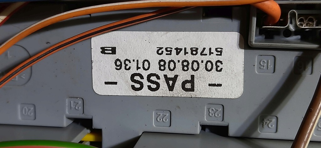 фото №8, Корпус запобіжників 1.6jtd alfa romeo mito 50514392