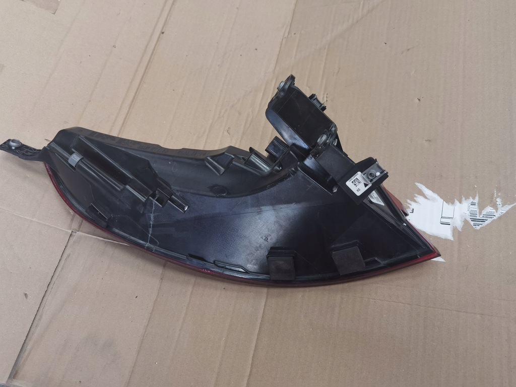 фото №12, Porsche panamera 971 - лампа задняя правая комбинированная