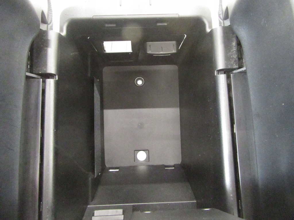 Підлокітник передній bmw f15 x5 f16 x6 чорний європа Київ