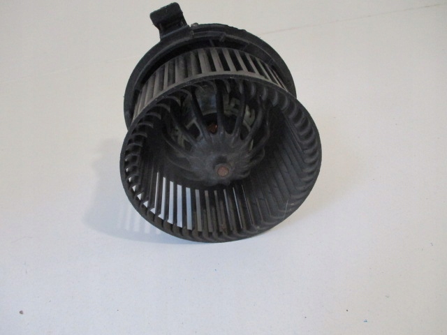 Купити Renault modus i вентилятор повітродувка обдув 100968g