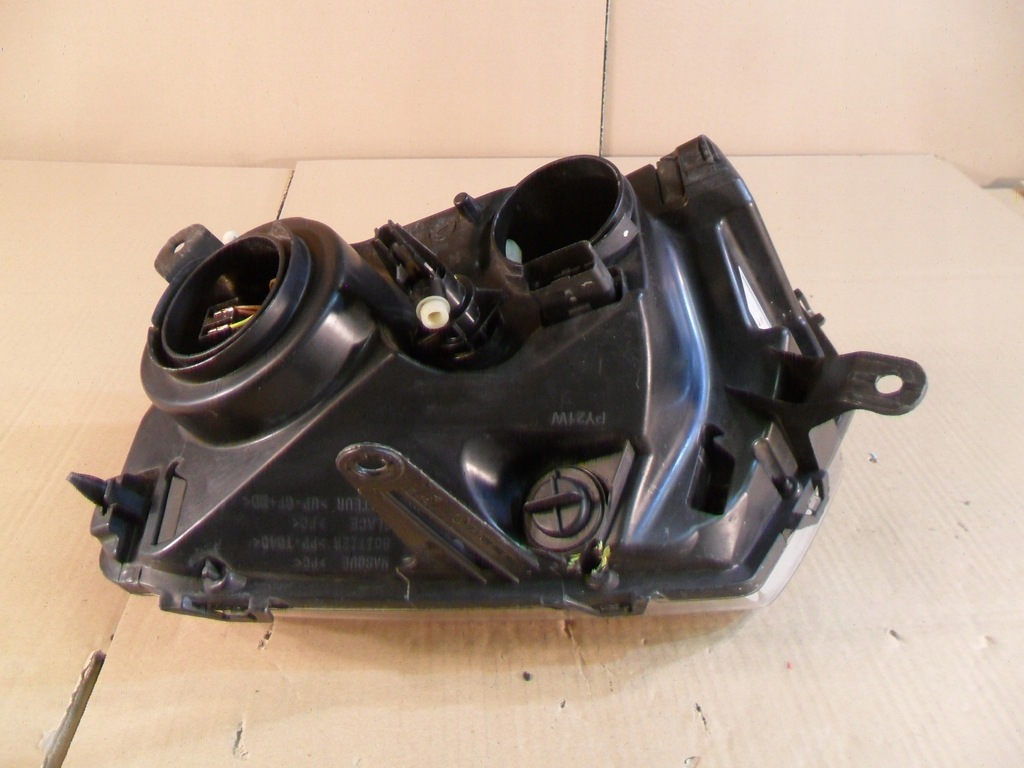 фото №13, Dacia duster 10- лампа правый перед 260101891r