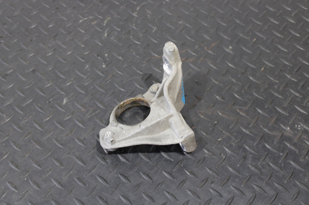 фото №1, Кронштейн підпора піввісь citroen ds7 9801017180