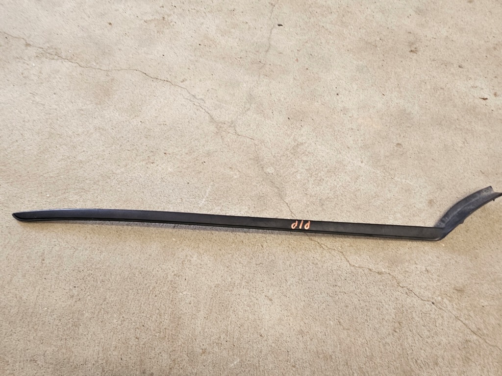 Volvo xc40 17- молдинг стекло левая правая перед америка Доставка