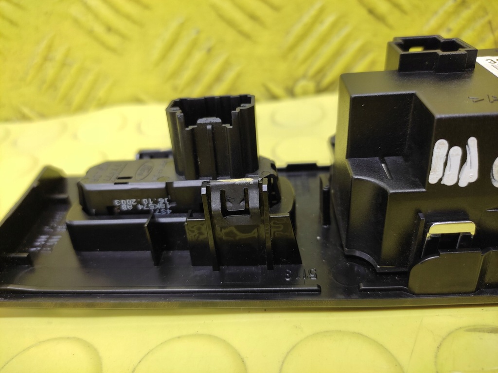 фото №7, Ford mondeo mk3 приборная панель 3s7t15000fb