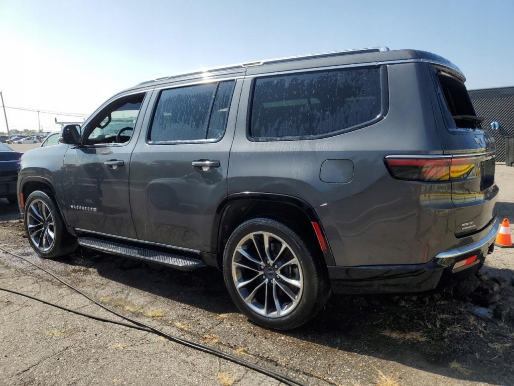 Рамка молдинг лампы правая передняя jeep wagoneer grand wagoneer ws 5.7 22- Недорого