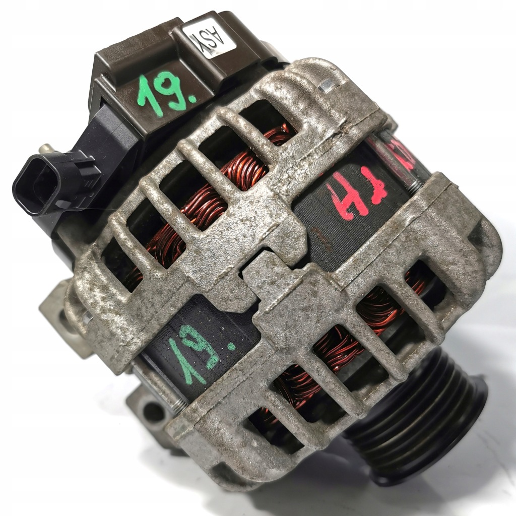 Купити Opel insignia 2.0t 250km zafira c генератор 39047352