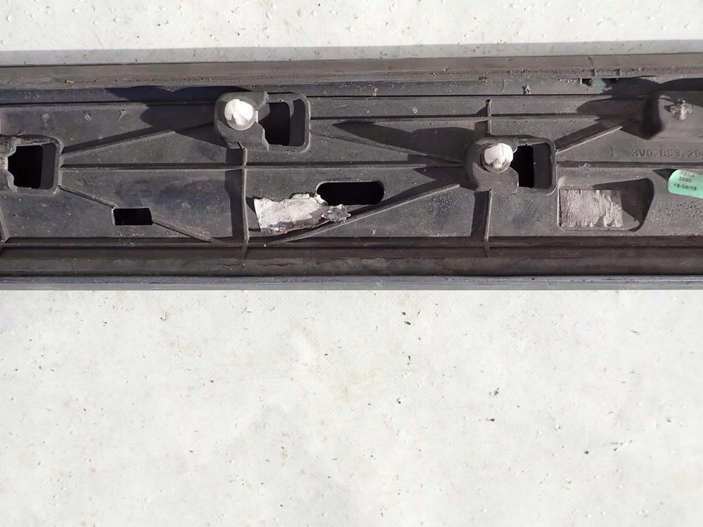 фото №15, Skoda superb iii 3 15-23 молдинг дверь правый перед