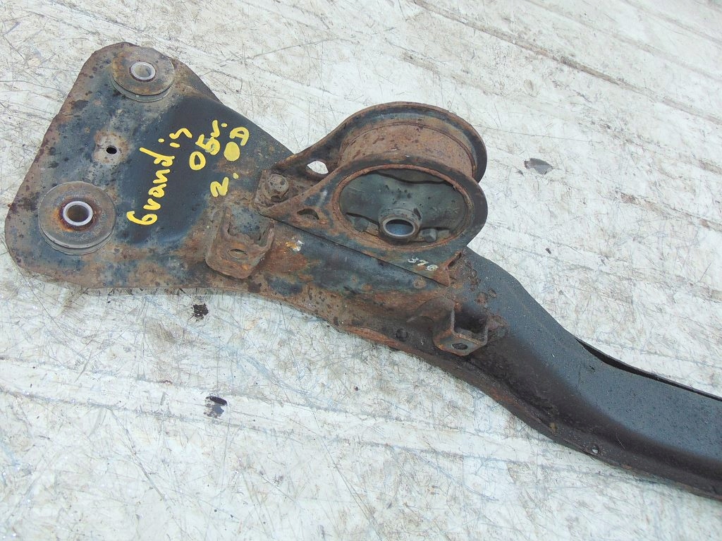 фото №7, Mitsubishi grandis 2.0di-d 136km 05r балка двигателя