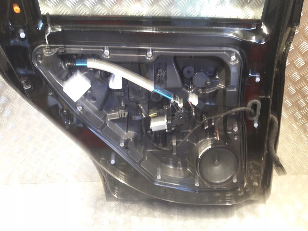 фото №10, Mercedes b w246 дверь левый задняя цвет 191