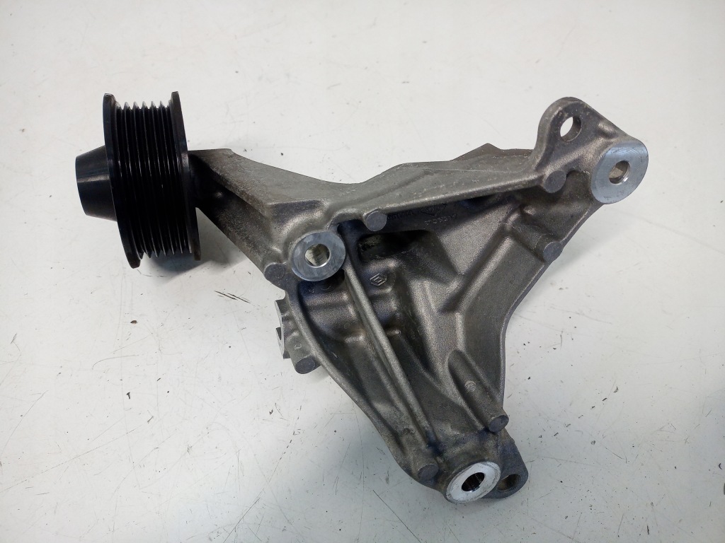 фото №3, Кронштейн генератора renault arkana 1.3 tce 117106794r