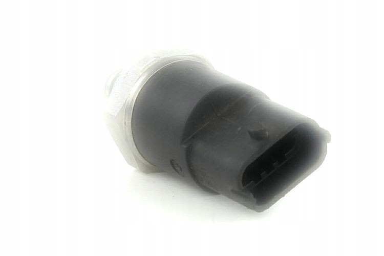 Датчик давления топливной  iveco daily fiat ducato 2000- Оригинал