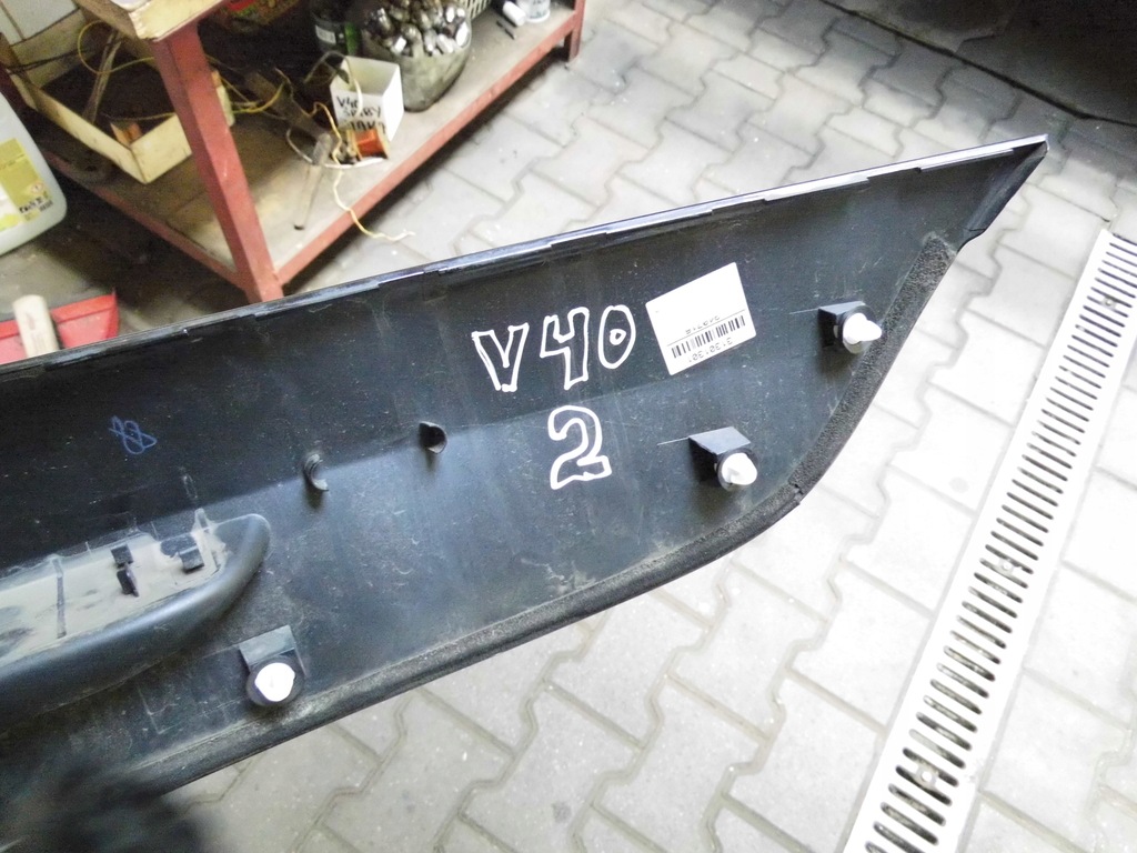 фото №10, Volvo v40 ii cc40 - накладка кришки задня 31301301