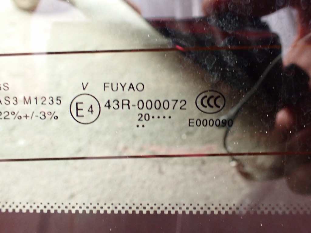 Скло задня przesuwana підігрів gmc sierra at4 silverado 2019- Київ