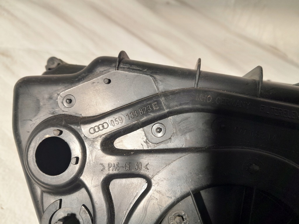 фото №5, Audi a8 d3 корпус фільтра повітря 4e0129620e 059133823e