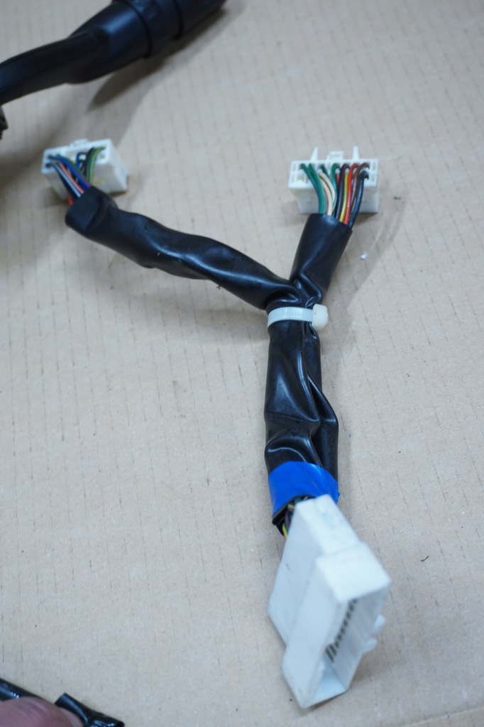 фото №10, Ssangyong actyon перемикач комбінований 07r