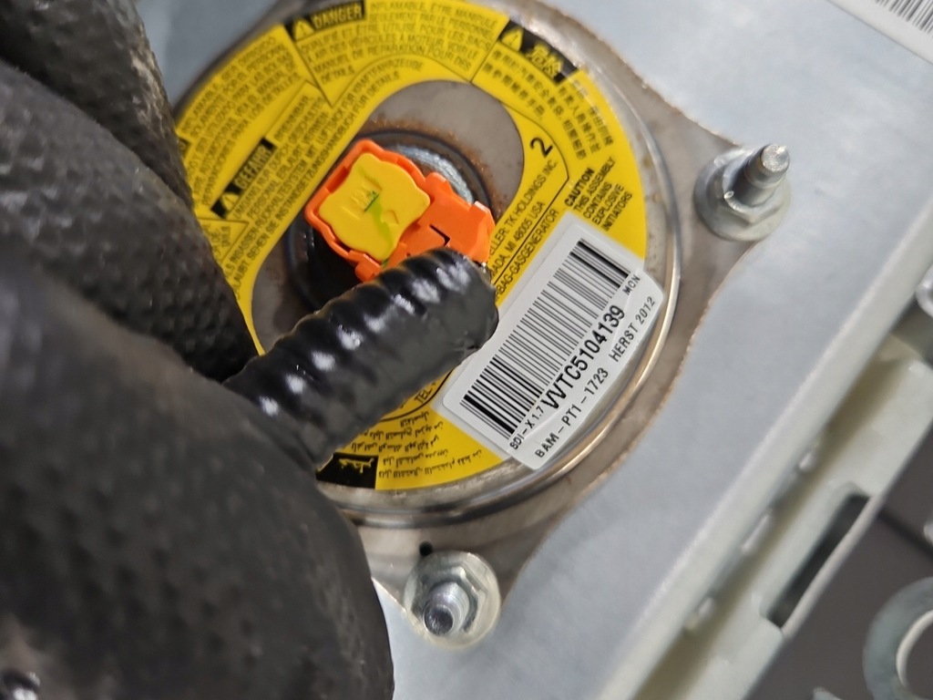 фото №13, Приборная панель приборная подушка безопасности пассажира приборная панель toyota yaris iii 11-14 europa