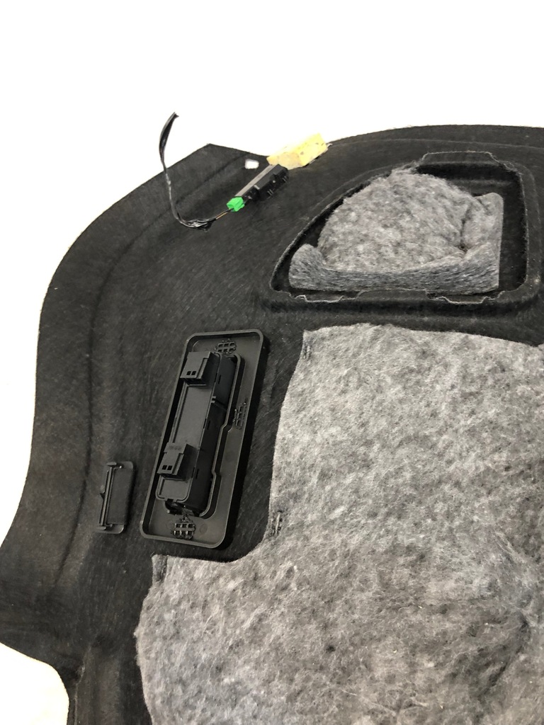 фото №12, Volvo xc40 обшивка правий оббивка ніша багажника права 18-