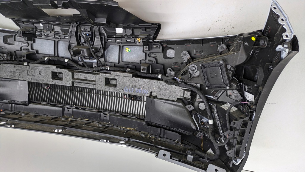 фото №14, Бампер перед renault megane v e-tech 6pdc камера