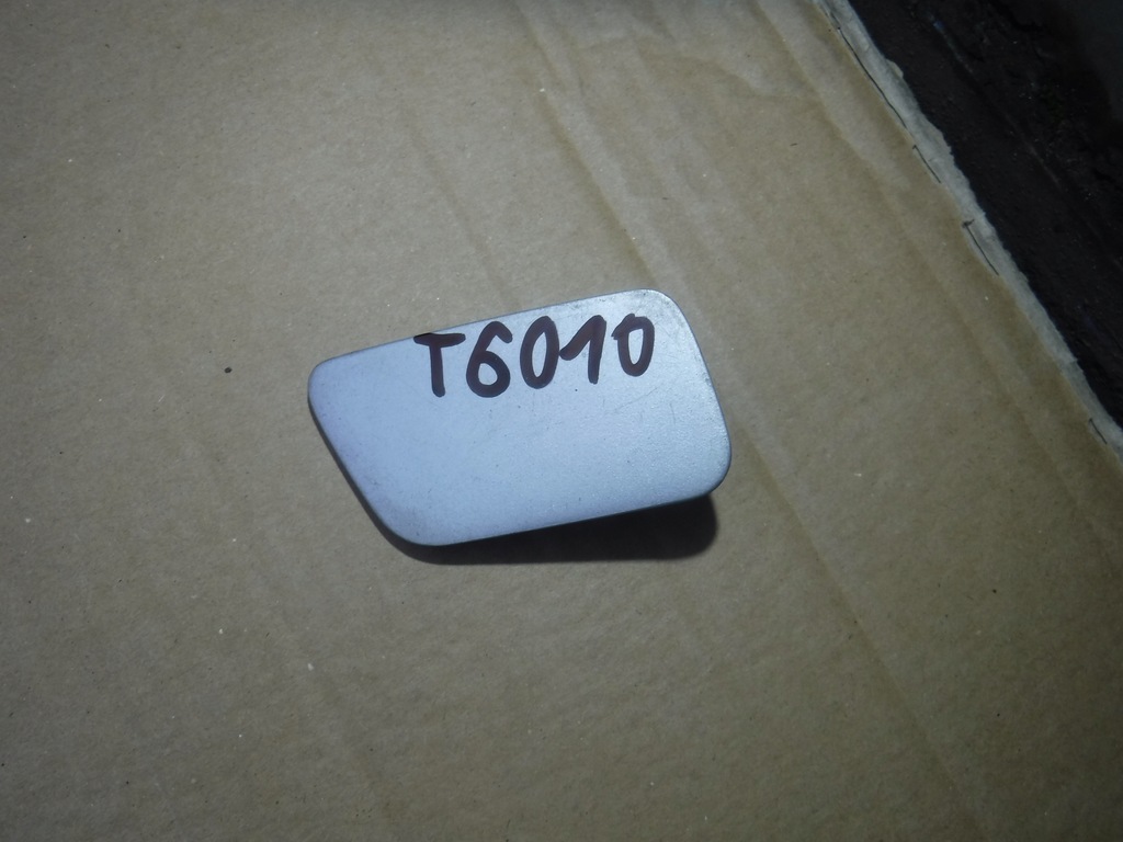 фото №1, Заглушка распылителя правая bmw e60 e61 7056948