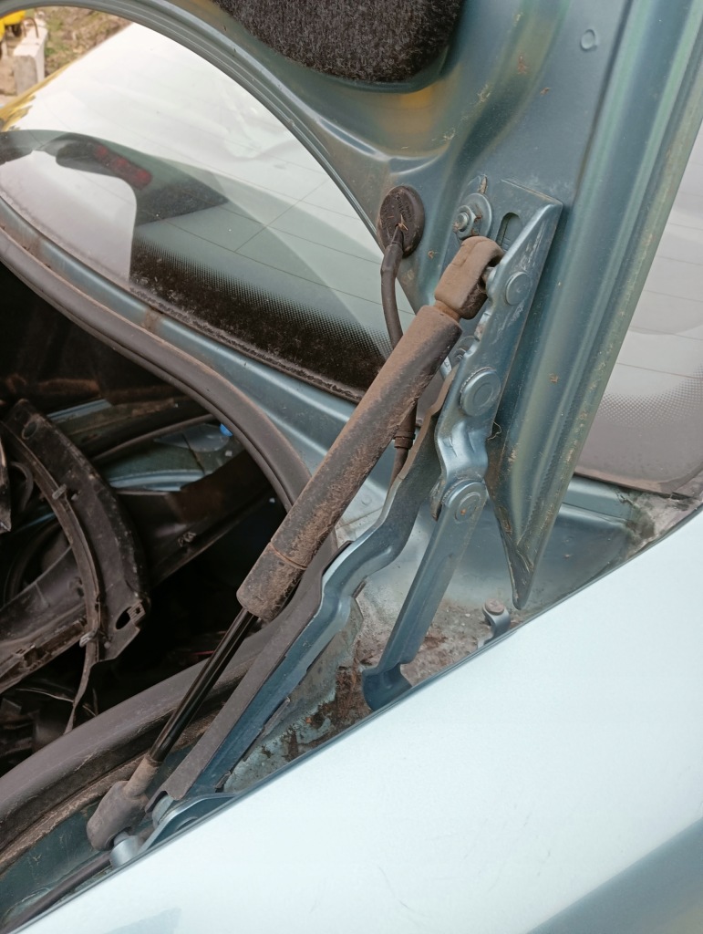 фото №1, Петля кришки правий задня audi a4 b5