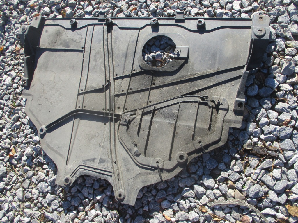 Накладка под двигатель нижняя подвеска mazda 3 bm 3 2.2 d ghr556071 Киев