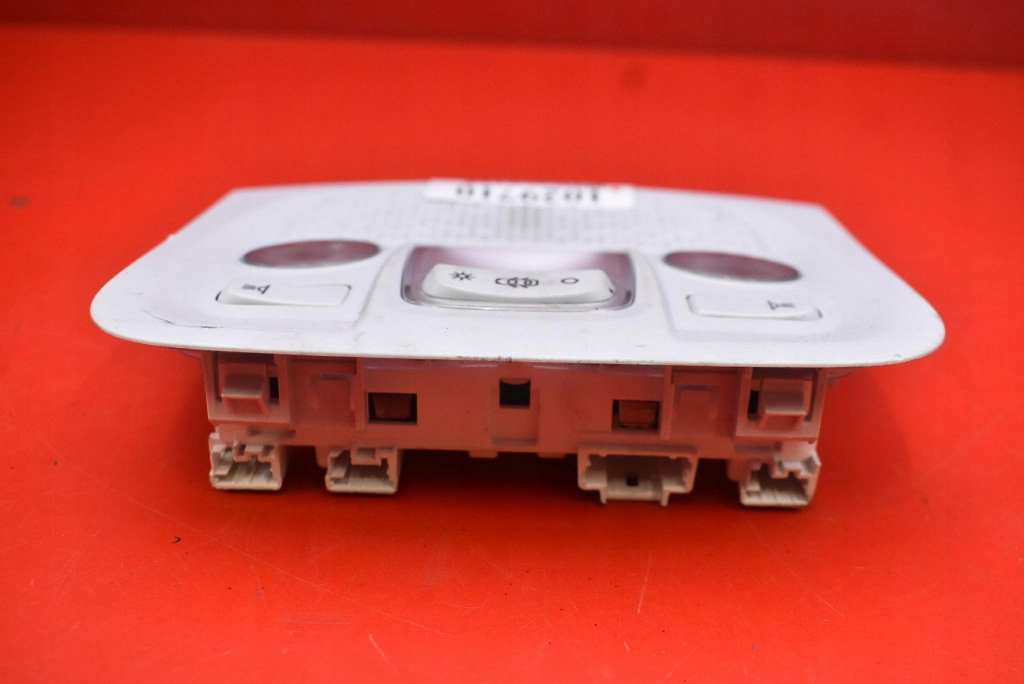 фото №6, Лампа освещение салона перед 9673810977 peugeot 2008 1 i 17-20