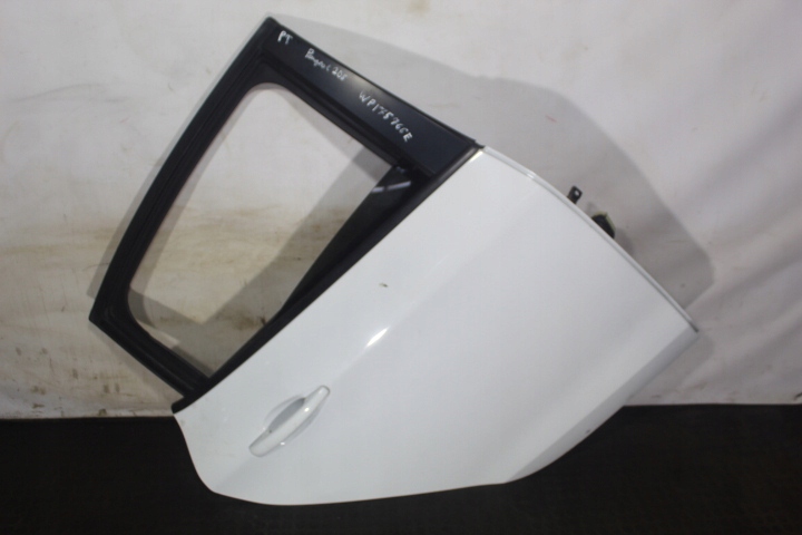 фото №1, Двері правий задня peugeot 208 i ewpb