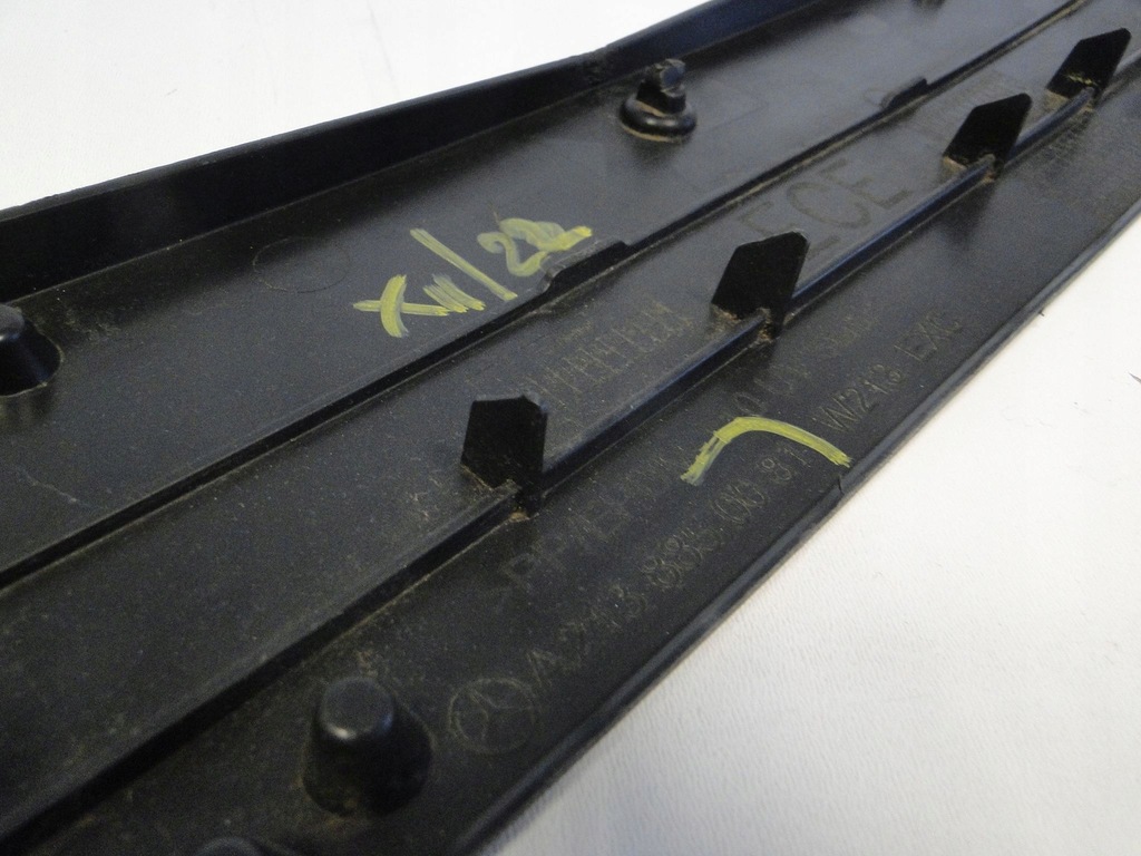 фото №8, Mercedes e klasa 213 w213 подкладка pod номерной знак