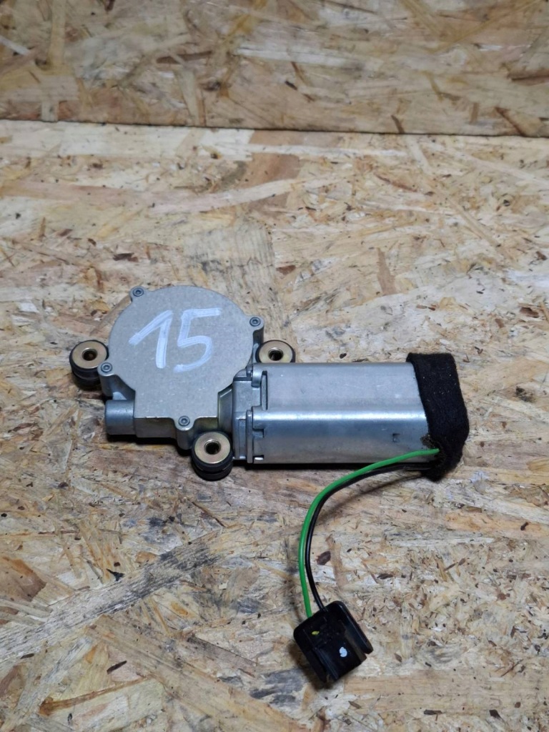 Купити Моторчик люк volvo оригінальний номер 10002328b00