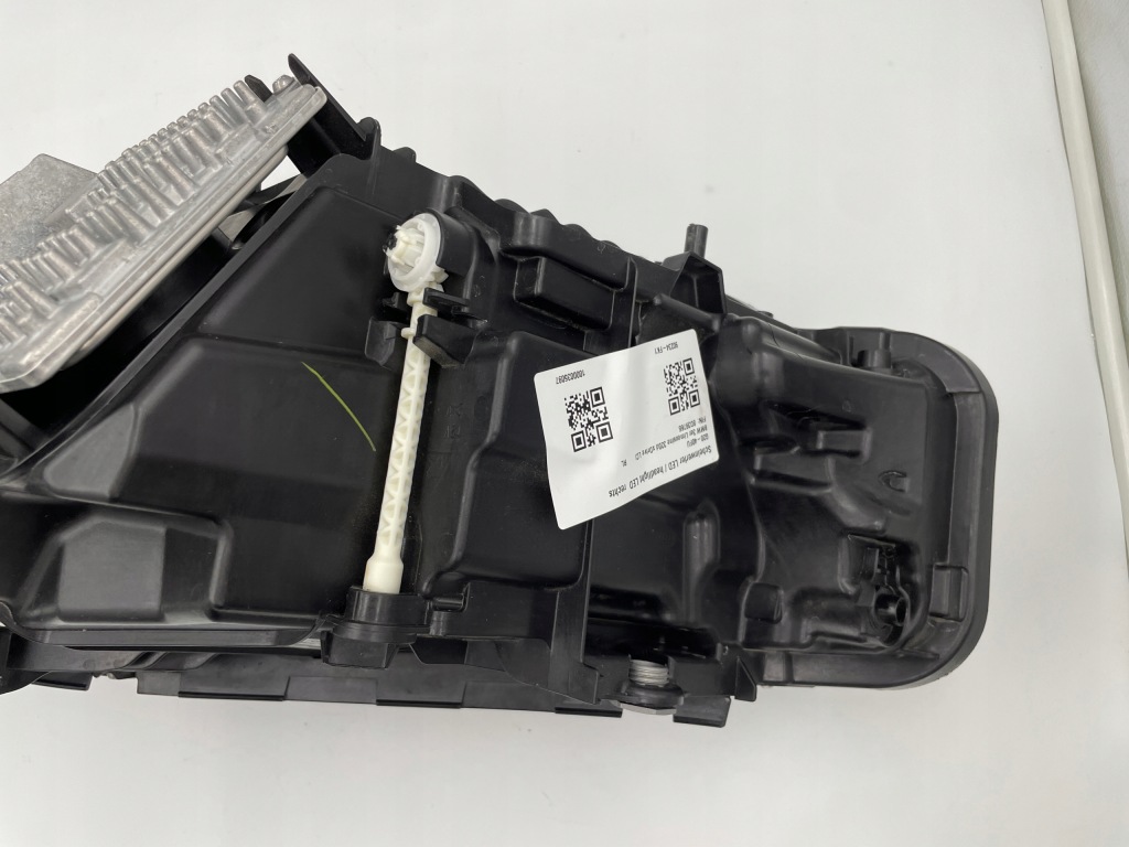 Bmw g20 g21 лампа правая рестайлинг  lci anglik 5a1a4f8 Цена