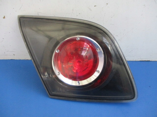 фото №1, Mazda 3 bk lift hb лампа задня ліва кришки оригінал