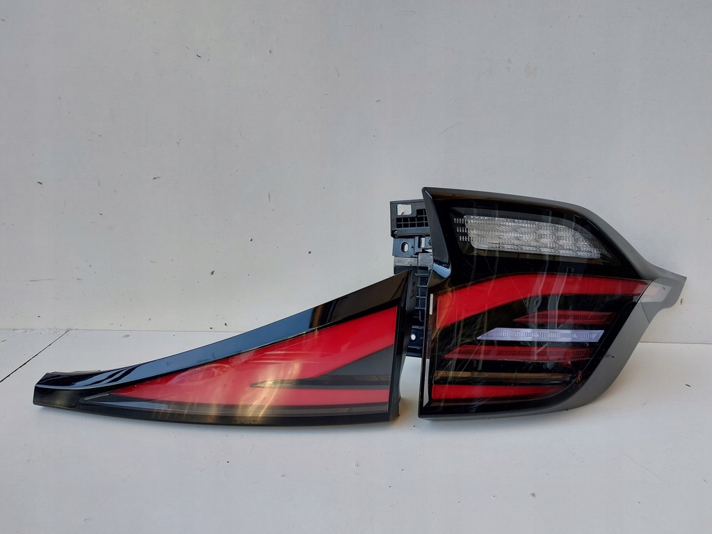 фото №1, Kia sportage v лампи лівий задня r2924-62020 r2924-62040