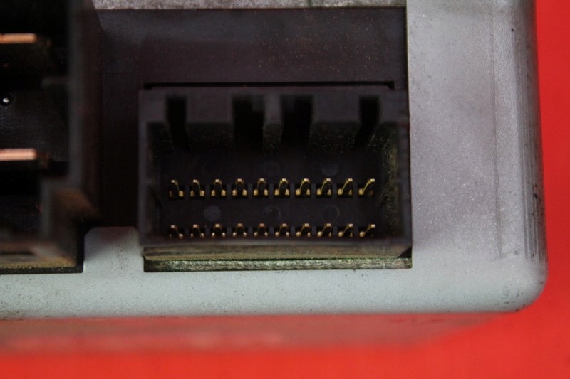 фото №8, Модуль усилителя 38720-79j4 suzuki sx4 1 i 1.9 ddis 07r