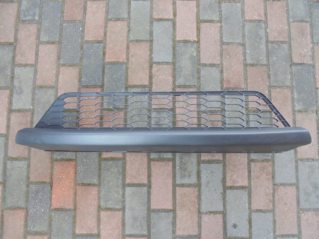 фото №1, Решітка w бампер honda jazz 2015-2017r przed lift