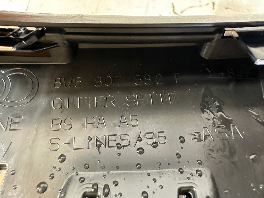 Решётка бампера правый  audi a5 рестайлинг  s-line 8w6 8w6807682t Оригинал