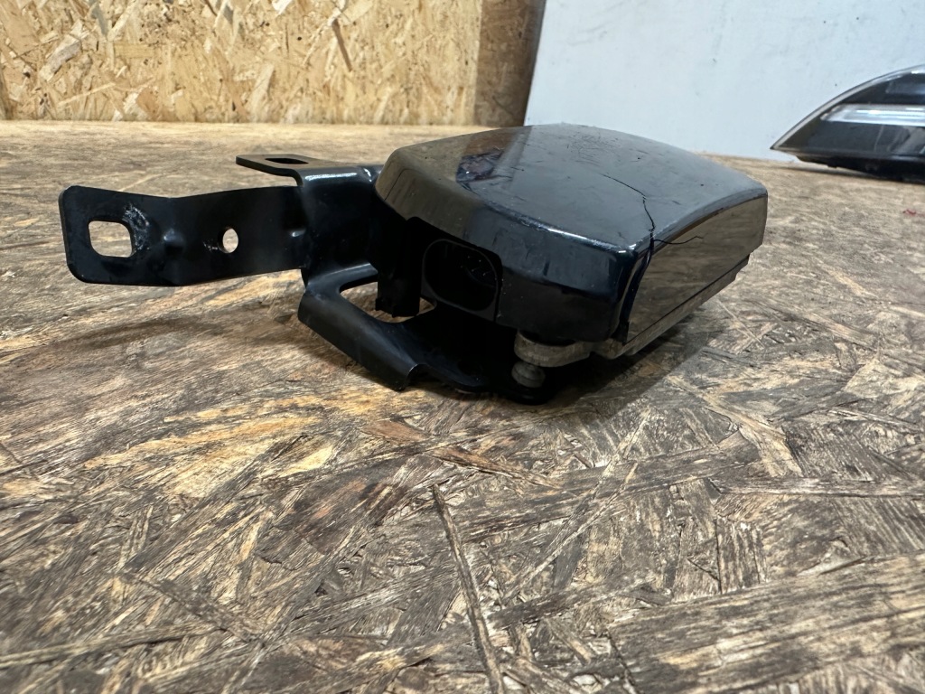 Bmw радар distronic кронштейн acc 6869772 Оригинал