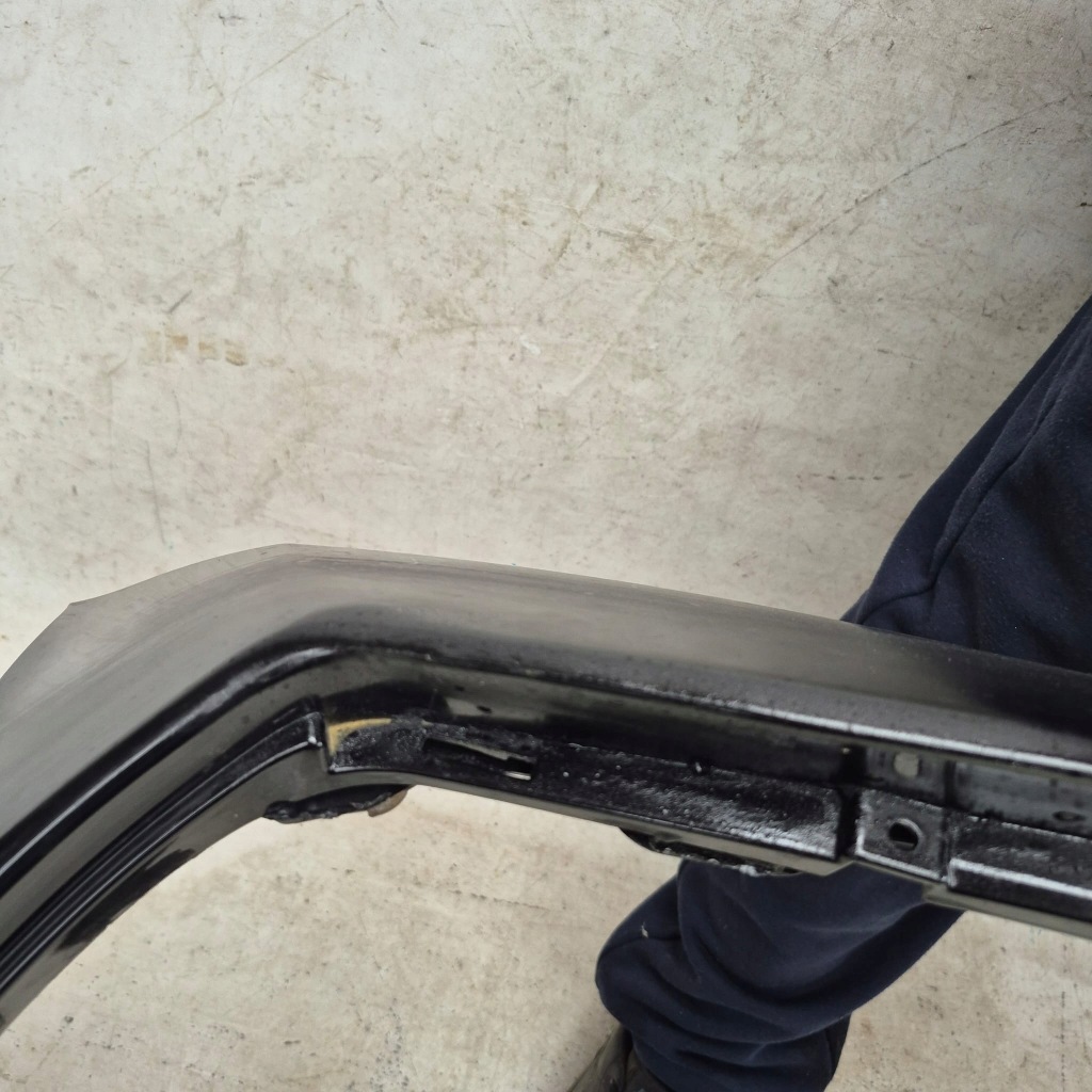 Maserati quattroporte 2018r 19 .- - бампер перед передний 673006997 Доставка