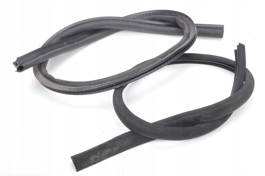 фото №1, Mclaren 650s прокладка дверь правый перед