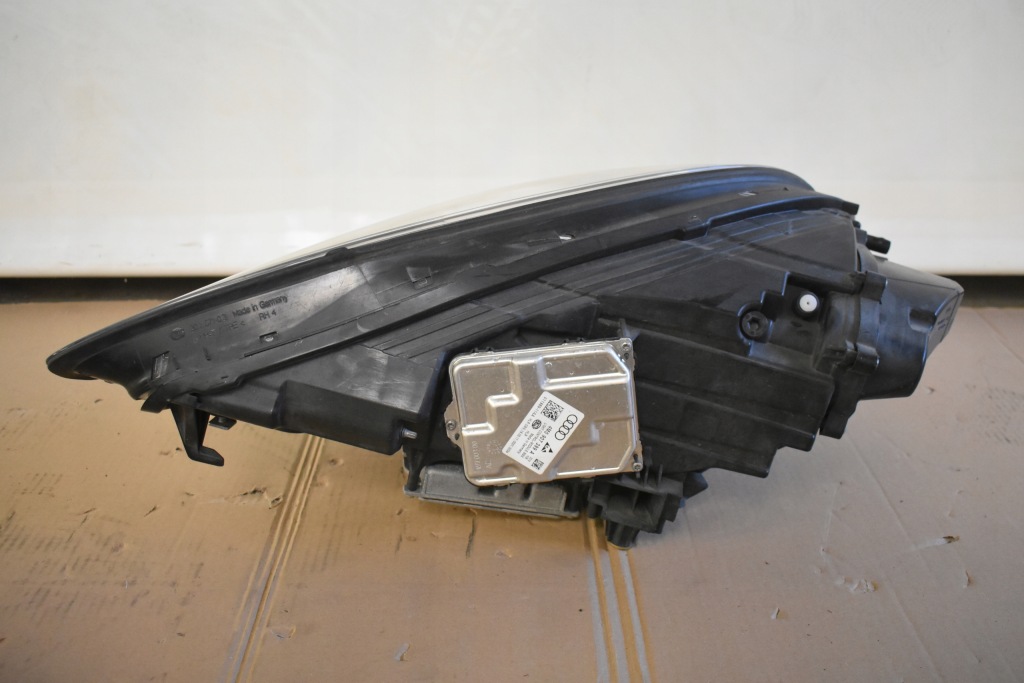 Ідеальна фара full led правий porsche panamera 971 1 9 Недорого