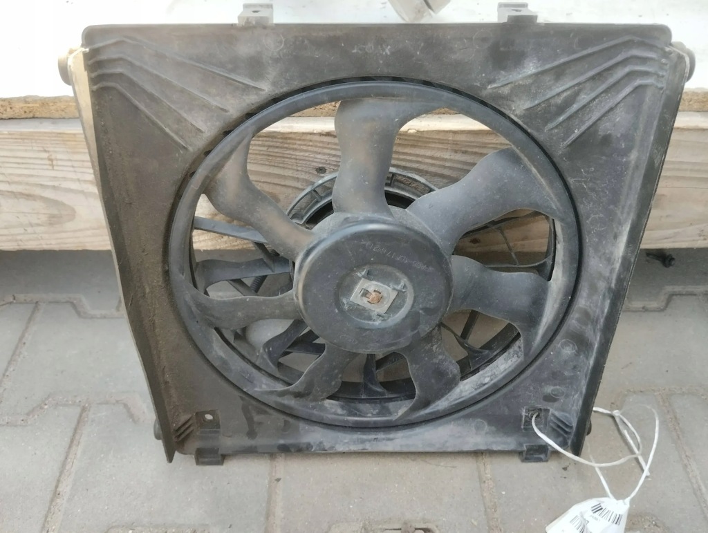 Tesla model s 12-20r вентилятор радіатора праві в Україні