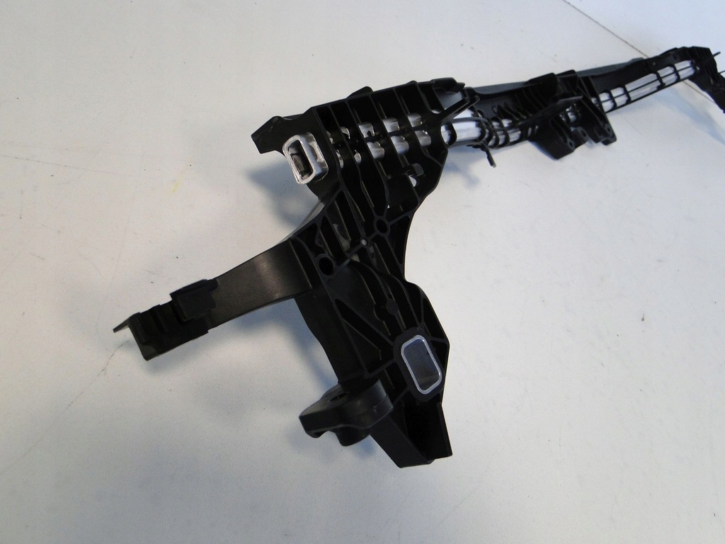 фото №10, Mercedes e klasa w213 213 pas верхний усилитель