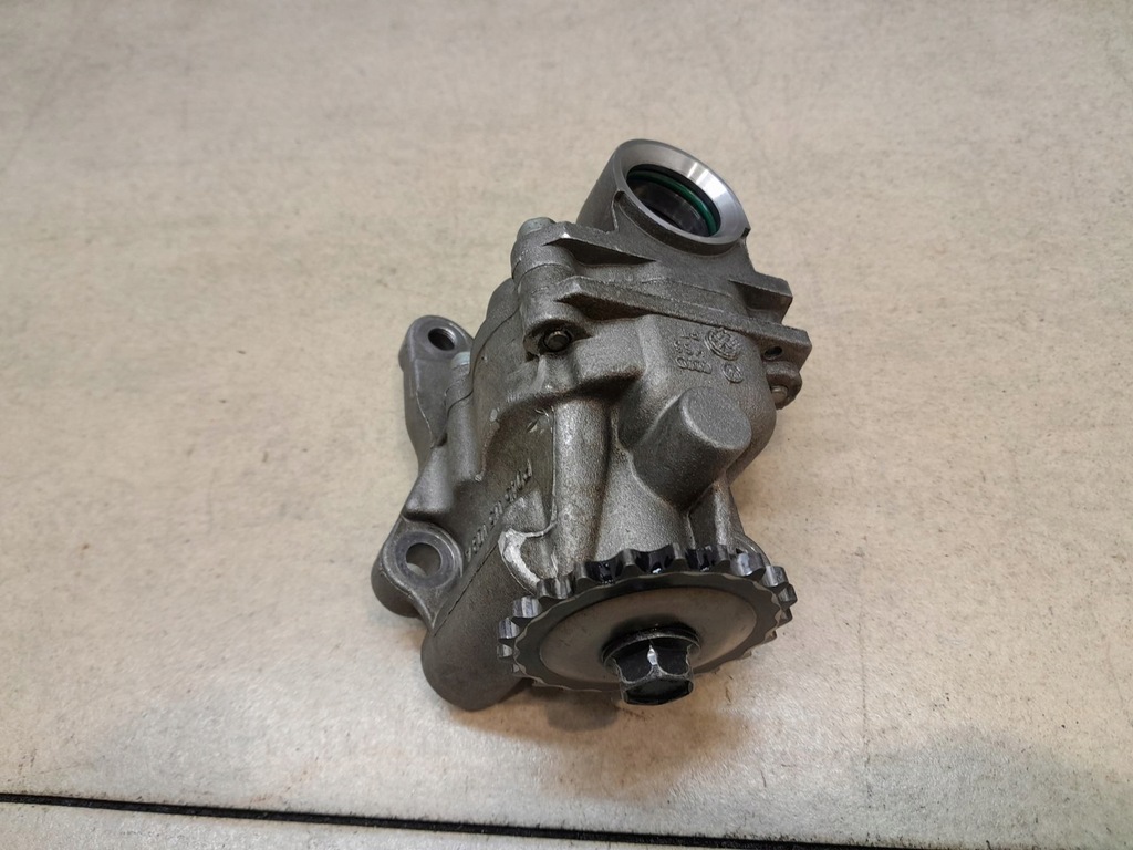 фото №1, Насос масла polo iii 6n2 r045115109a