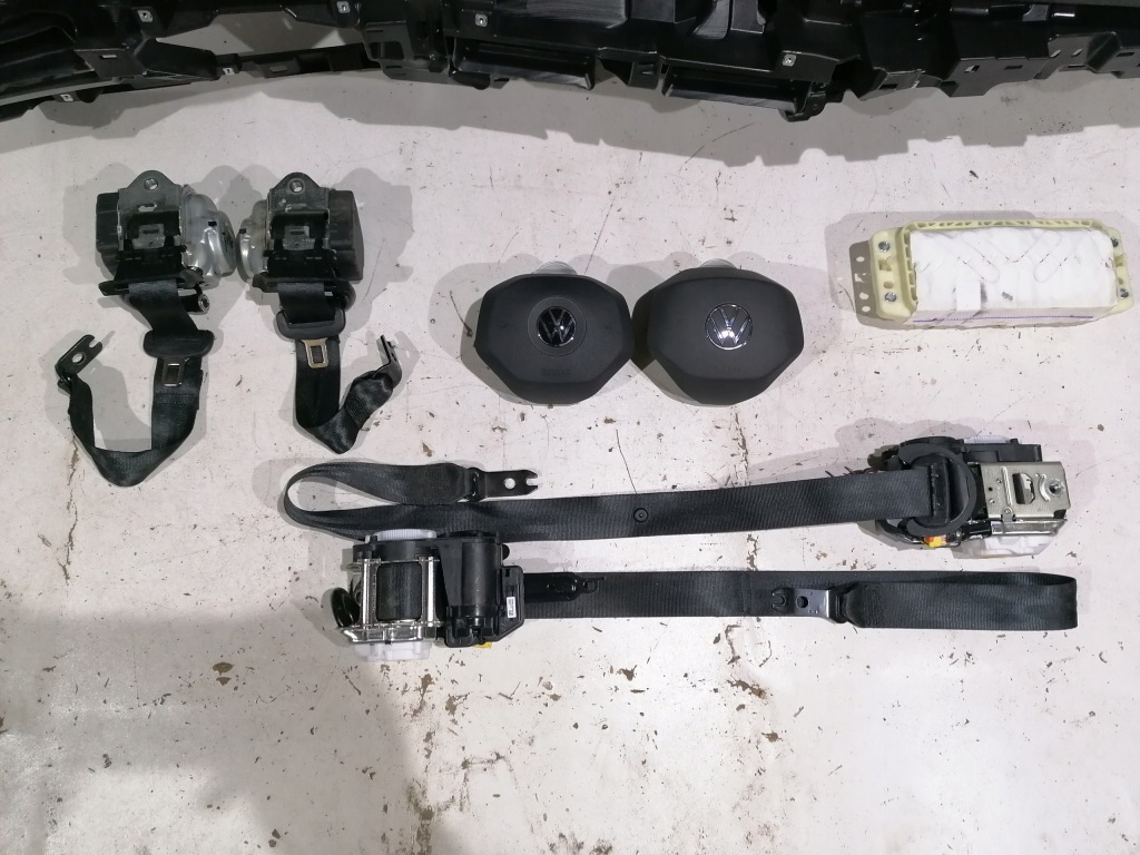 фото №5, Vw golf 8 viii приборная панель консоль подушка безопасности подушки безопасности ремни